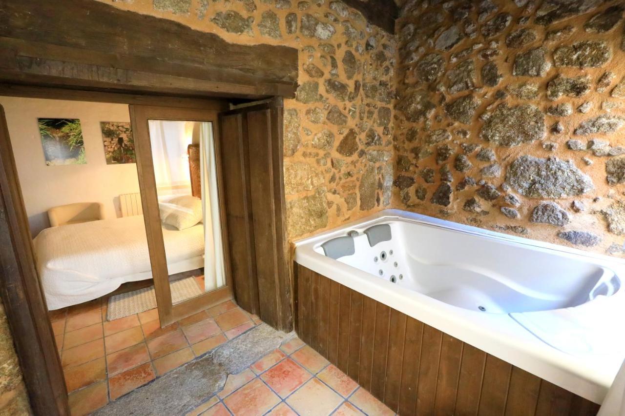 Apartamentos Rurales Spa Casa De Los Escudos Valverde de la Vera ภายนอก รูปภาพ