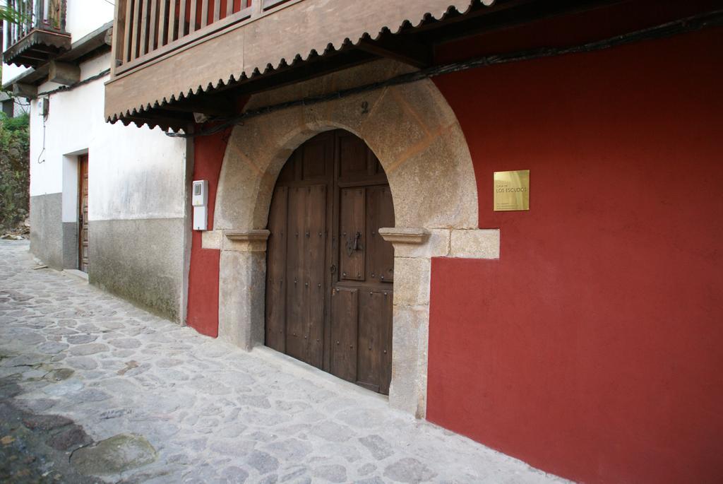 Apartamentos Rurales Spa Casa De Los Escudos Valverde de la Vera ภายนอก รูปภาพ